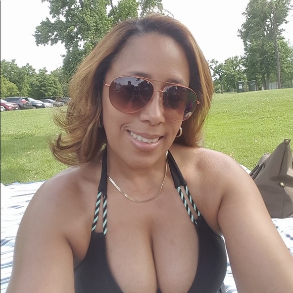 Profile Picture of Nieves caridad Ayala (@carrietlc25) on Poshmark