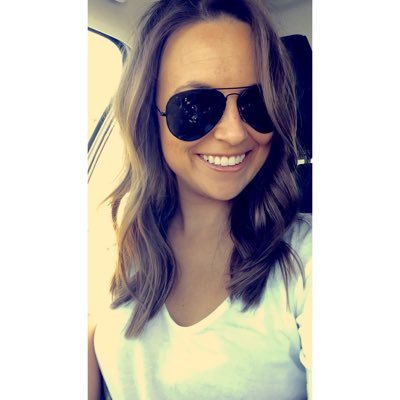 Profile Picture of Simone Heard (@SimoneElise123) on Twitter