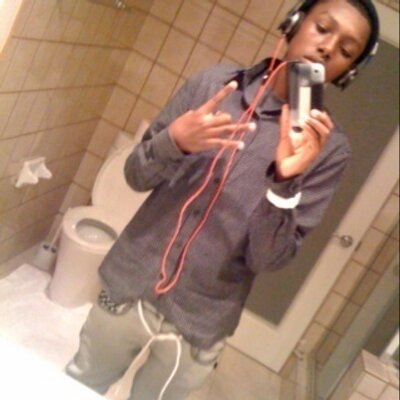 Profile Picture of Chris Sandifer (@Stucknthesanddd) on Twitter