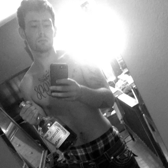 Profile Picture of Zac Drabik (@zacdrabik) on Poshmark