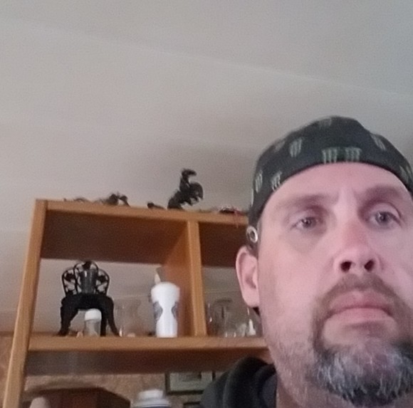 Bryan Stolzenburg - Poshmark Profile Picture of Bryan Stolzenburg (@bryanstolzy) on Poshmark