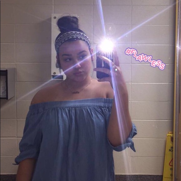 Profile Picture of Katie Freer (@katiemadisonn) on Poshmark