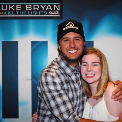 Profile Picture of MD :) (@crashmypartylb3) on Twitter