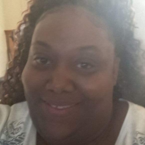 Profile Picture of Doris Vaughn (@dorisvaughn) on Poshmark