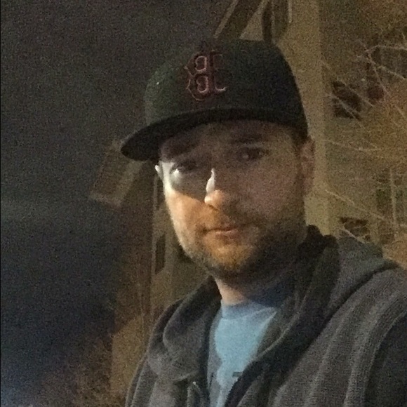 Profile Picture of Eric Frazier (@0rorschach0) on Poshmark