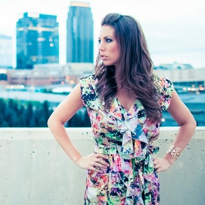 Profile Picture of Natalie Moore (@TalieinSavannah) on Twitter