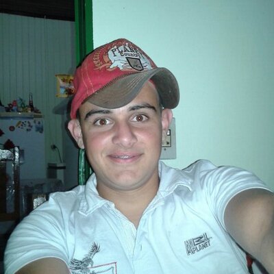 Profile Picture of Daniel Pandolfo (@028f6085b09d4ef) on Twitter