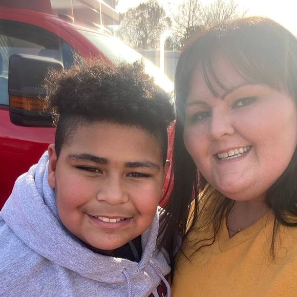 Profile Picture of Bobbi Nicole (@bcox2411) on Poshmark