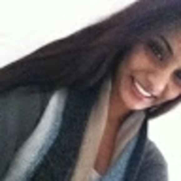 Profile Picture of Sapna Chintaman (@sapnachintaman) on Poshmark