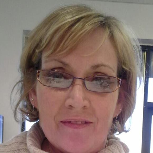 Profile Picture of Pia Hemingway (@piahemingway) on Poshmark