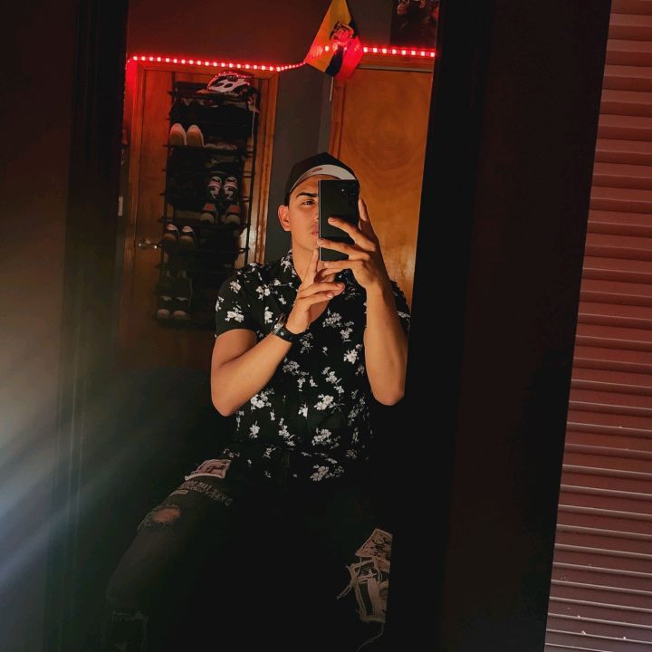 Profile Picture of Leonardo Vera (@leonardo.vera398) on Tiktok