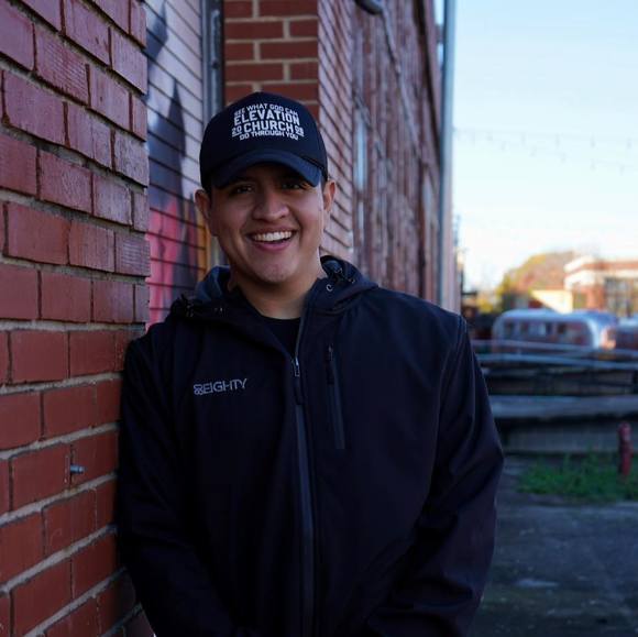 Profile Picture of Chris Esquivel (@itschrisesq) on Poshmark