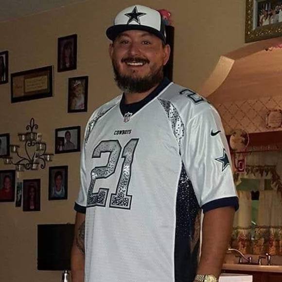 Profile Picture of Juan Guillermo (@dundds3) on Poshmark