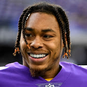 Profile Picture of Clarence Moore  (@Justin18Him) on Youtube