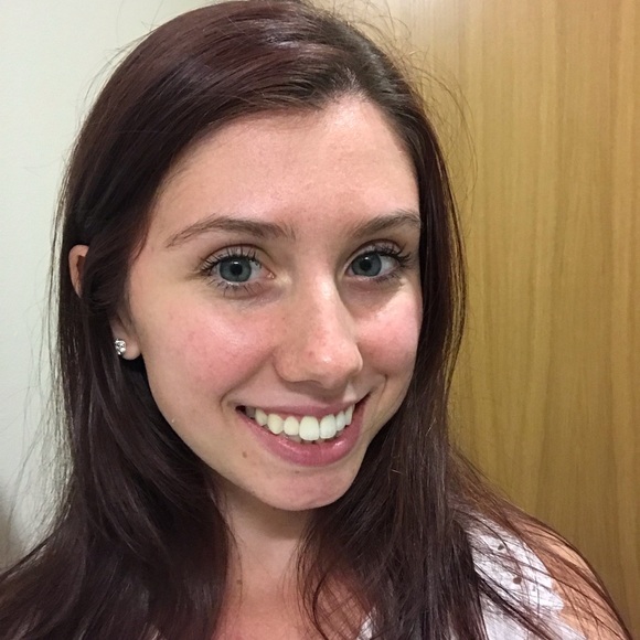 Profile Picture of Shaylinn Criss (@shaycrissy) on Poshmark