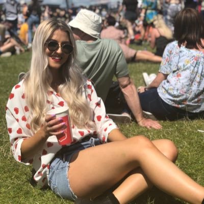 Profile Picture of Ellie Taylor (@EllieTaylor7) on Twitter