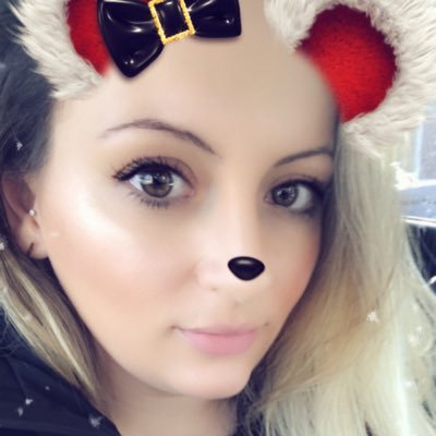 Profile Picture of Stacey Fonseca (@stacey_fonseca) on Twitter