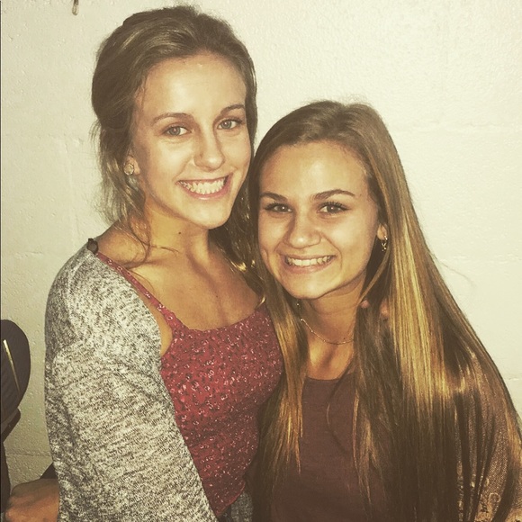 Profile Picture of Paige Omohundro (@pomohundro14) on Poshmark