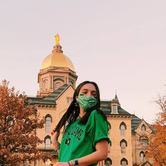 Profile Picture of Clarissa Fuentes (@cfuentend) on Poshmark