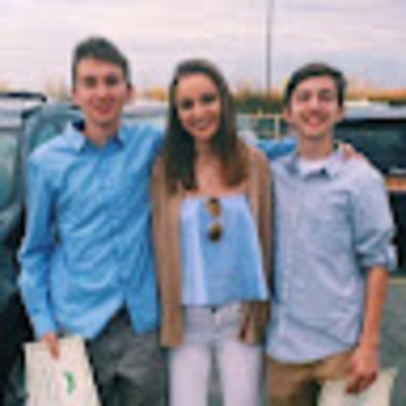 Zenun Hadzovic - Poshmark Profile Picture of Zenun Hadzovic (@zenunhadzo) on Poshmark