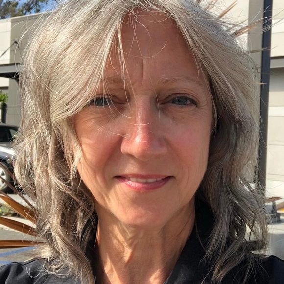 Profile Picture of Joanne Proft (@joanneproft) on Poshmark