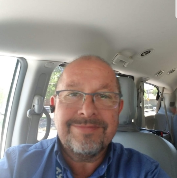 Profile Picture of Erick Schmidt quintana (@solschmidt) on Poshmark