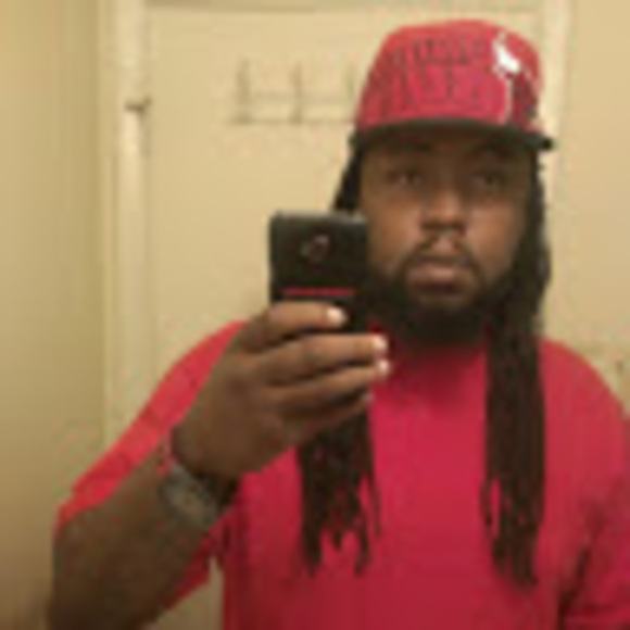 Profile Picture of Ovagrind Ovatime (@ovagrind26) on Poshmark