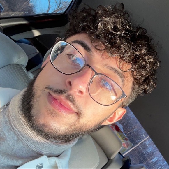 Profile Picture of Seraj Abughoush (@serajabughoush) on Poshmark