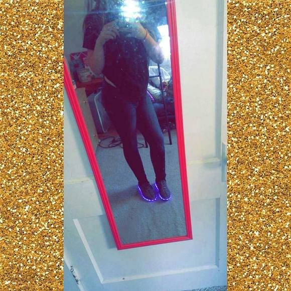 Profile Picture of Madelyn Marie (@madelyn__00) on Poshmark