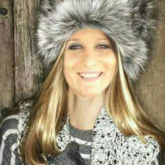 Profile Picture of Martina Stevens (@mom1747) on Poshmark