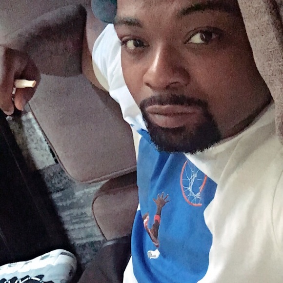 Profile Picture of Micheal Claggett (@mikeclagg) on Poshmark