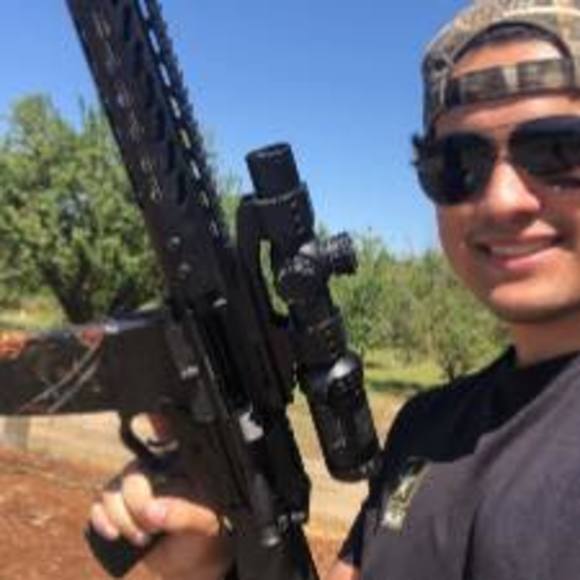 Profile Picture of Tyler Green (@tgreen5272) on Poshmark