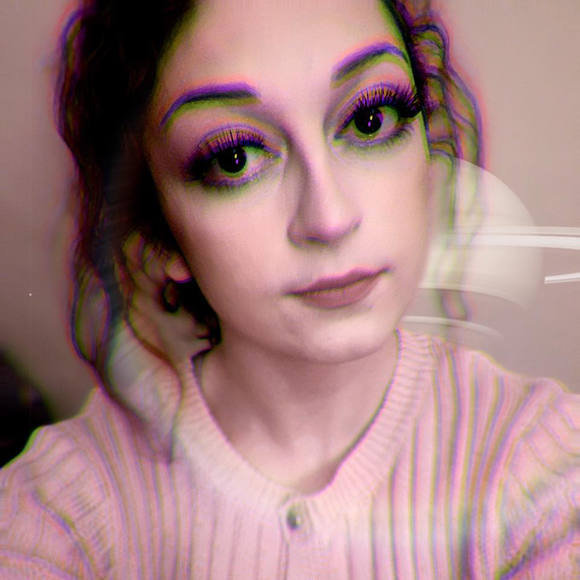 Profile Picture of Katelyn Hawkes (@cuppykate25) on Poshmark