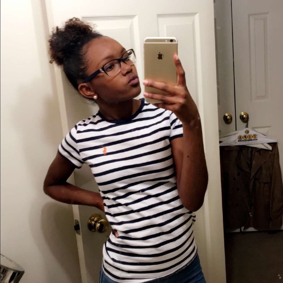 Profile Picture of Raven Perry (@raven220) on Poshmark