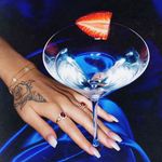 Profile Picture of 🌘✨Hidden Thoughts Of A Weirdo✨🌒 (@moody._.finsta) on Instagram