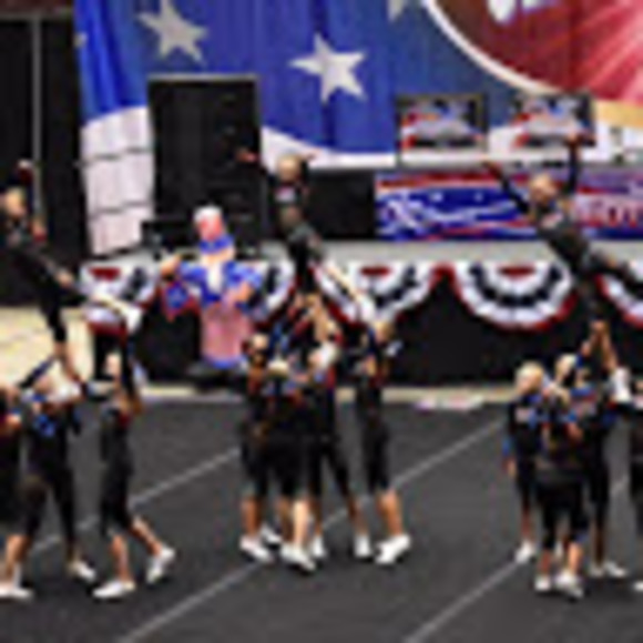 Profile Picture of Abby Chapetta (@abbychapetta) on Poshmark