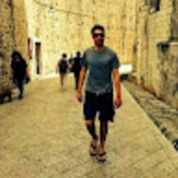 Profile Picture of Stephen Wiseman (@stephenwiseman) on Poshmark