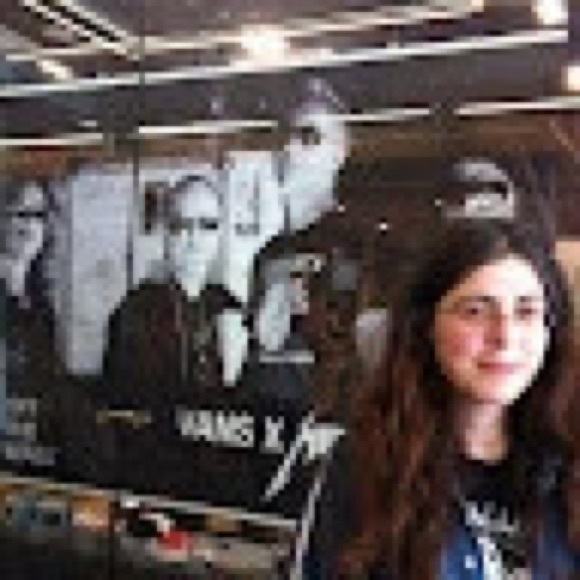 Profile Picture of Sandra Domschot (@sandradomschot) on Poshmark