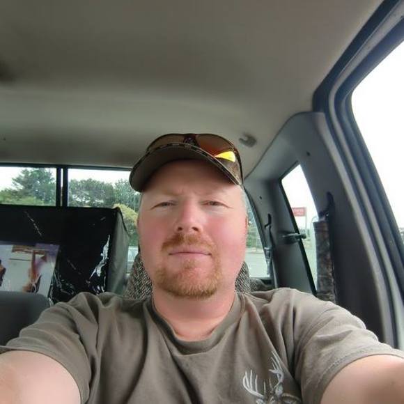 Profile Picture of James Holland (@jamesholland) on Poshmark