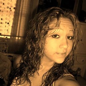 Profile Picture of Amy Clarke (@xoamybaby327) on Myspace