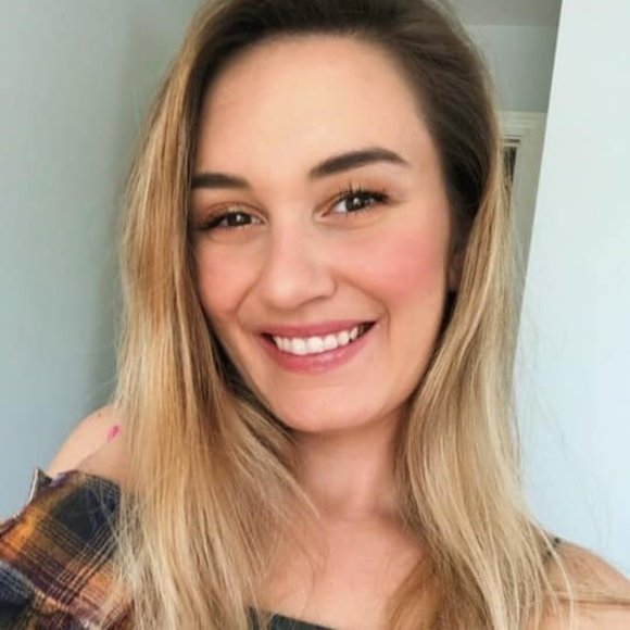 Profile Picture of Miranda Walls (@m_walls4) on Poshmark