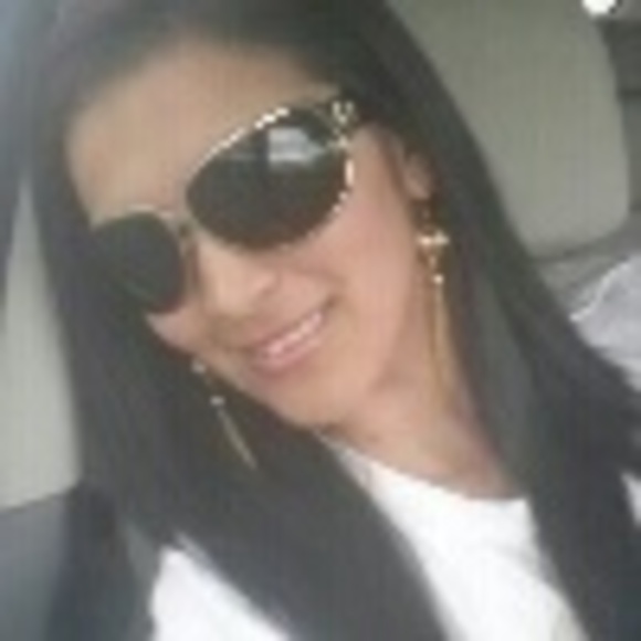Gina Kishore - Poshmark Profile Picture of Gina Kishore (@yiyito09) on Poshmark