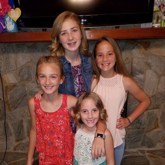 Profile Picture of Kaylee Uhland (@kaylee_alyssa) on Poshmark