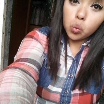 Profile Picture of Stephanie Julia (@CabaStephanie) on Twitter