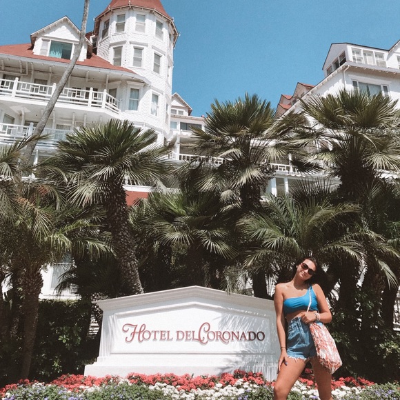 Miranda Cassidy - Poshmark Profile Picture of Miranda Cassidy (@miranda_cassidy) on Poshmark