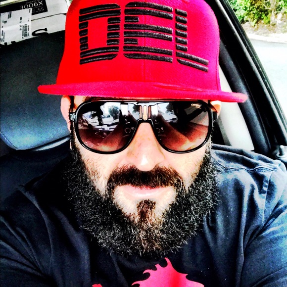 Profile Picture of Leonel Correa (@lcorrea01) on Poshmark