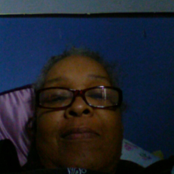 Profile Picture of Sylvia Penson (@sylviapenson) on Poshmark