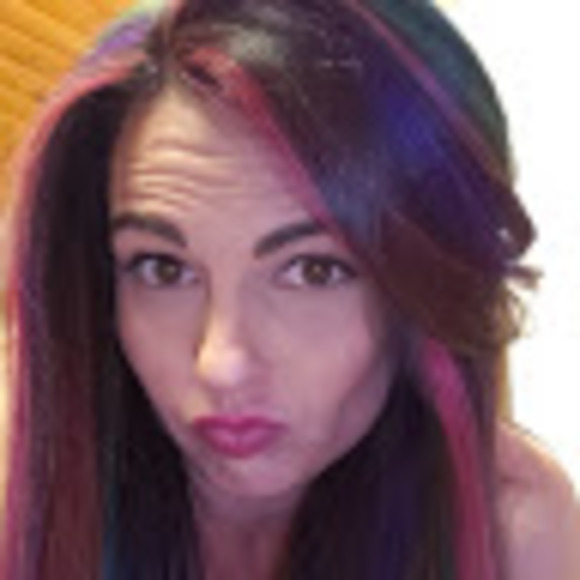 Lauren Notman - Poshmark Profile Picture of Lauren Notman (@l_teich_15) on Poshmark