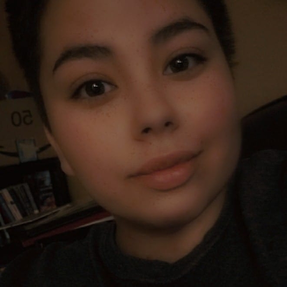 Profile Picture of Mikylah Rodriguez (@mikylah_r) on Poshmark