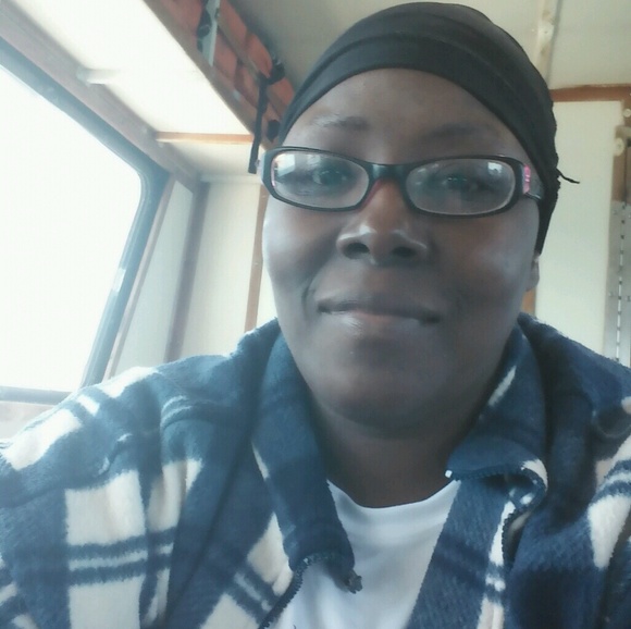 Profile Picture of Sylvonia Clacken (@tootie1978) on Poshmark